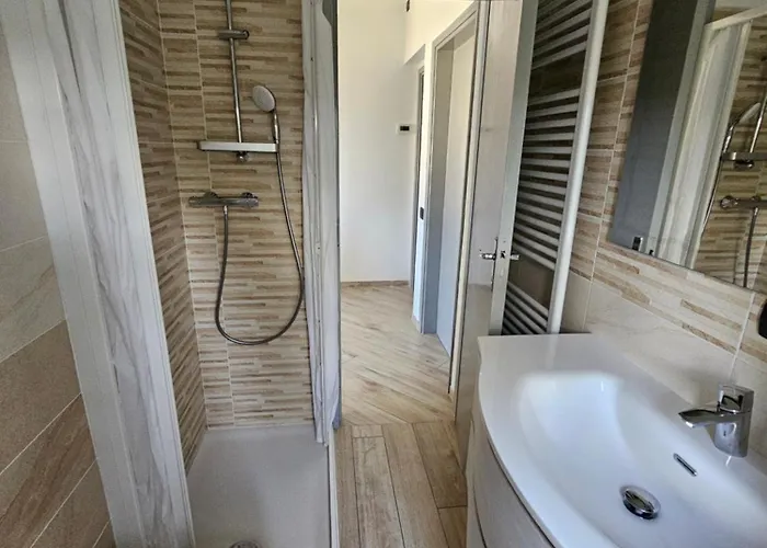 Lina's Apartament Montese